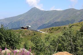 Boutique Apartment Limone Ski In Ski Out