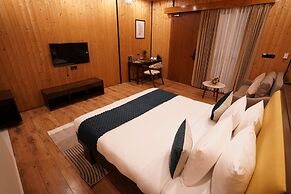 Mamaya Resort & Spa By Four Leaf Hotels