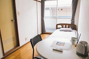 Osaka English House