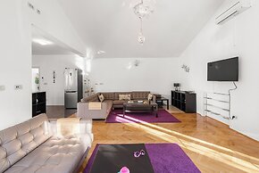 Holiday House with Pool Villa Seabird