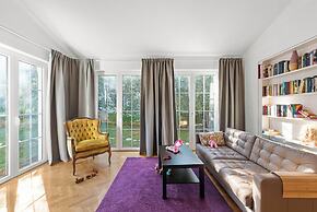 Holiday House with Pool Villa Seabird