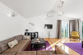 Holiday House with Pool Villa Seabird