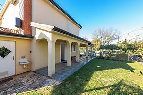 Holiday House with Pool Villa Seabird