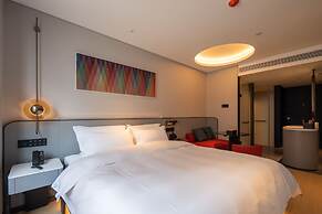VANMO Hotel