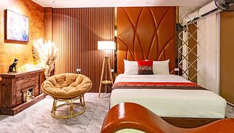 GRAD Queen Luxury Hotel