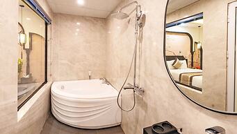 GRAD Queen Luxury Hotel