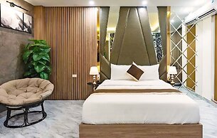GRAD Queen Luxury Hotel