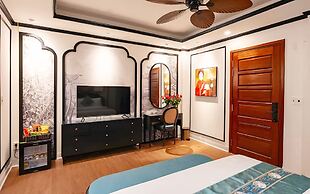 GRAD Queen Luxury Hotel