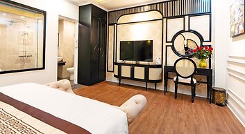 GRAD Queen Luxury Hotel