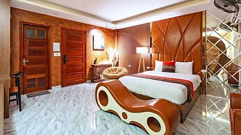 GRAD Queen Luxury Hotel