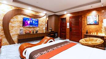 GRAD Queen Luxury Hotel
