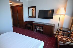 Stone Bridge Hotel