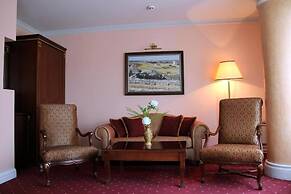 Stone Bridge Hotel