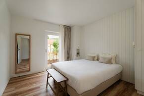Imago Houses 2 - by MET