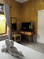 Villa Tiga Naga Sanur