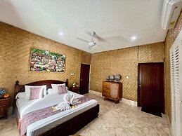 Villa Tiga Naga Sanur