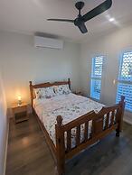 Immaculate Entire House in Chermside West 2-beds