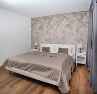 Cozy 9 Hotel