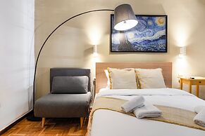 Starry Nights - Elegent Studio in Athens