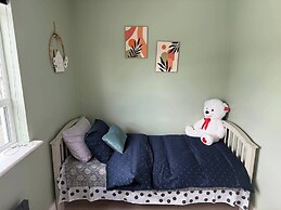 Cherry Chirp Cottage in County Fermanagha