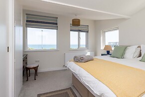 Historic Railway Home - Selsey Seafront