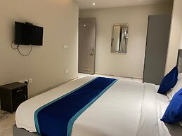 Raahgir Suites