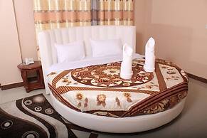 Nuru Palace Hotel