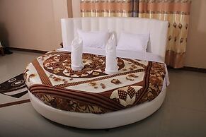Nuru Palace Hotel
