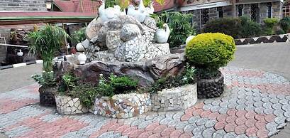 Nuru Palace Hotel