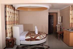 Nuru Palace Hotel