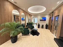 Noam Luxury Hotel