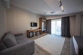 Noam Luxury Hotel