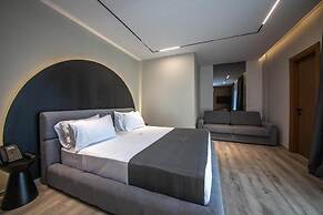 Noam Luxury Hotel