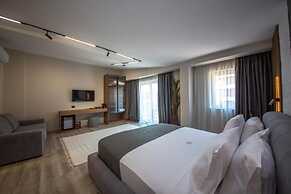 Noam Luxury Hotel