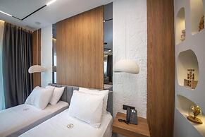 Noam Luxury Hotel