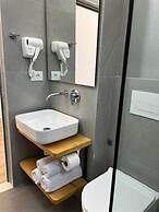EMAR Beachfront Hotel Ksamil