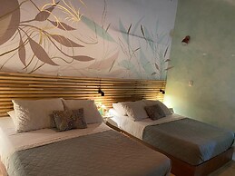Tauro Black Suites