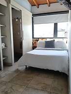 Tauro Black Suites