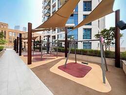 Vogue | Downtown near Dubai Mall | Burj Khalifa