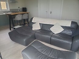 Seaside Retreat-2 Bed-sleeps 4-parking-pets