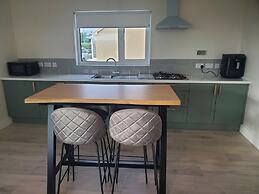 Seaside Retreat-2 Bed-sleeps 4-parking-pets