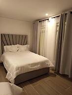 Hotel Saron
