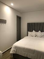 Hotel Saron