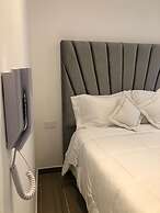 Hotel Saron