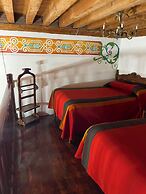 HOTEL LOS ESCUDOS