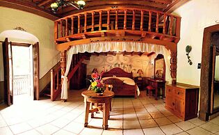 HOTEL LOS ESCUDOS