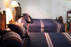 HOTEL LOS ESCUDOS
