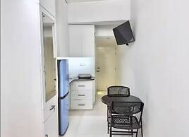 250 sqft 2 Studio Apt Pool and Sauna