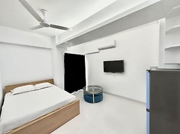 350sqft 4 Apartment with Pool and Sauna