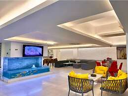 350sqft 4 Apartment with Pool and Sauna